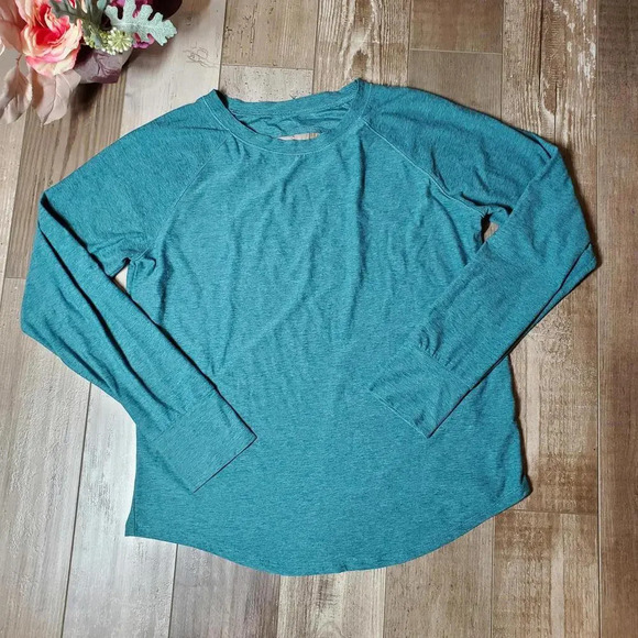 Runway Kids Youth Girls Long Sleeve Tee Workout Top w/ Thumbholes Sz XL/16 - Picture 3 of 15